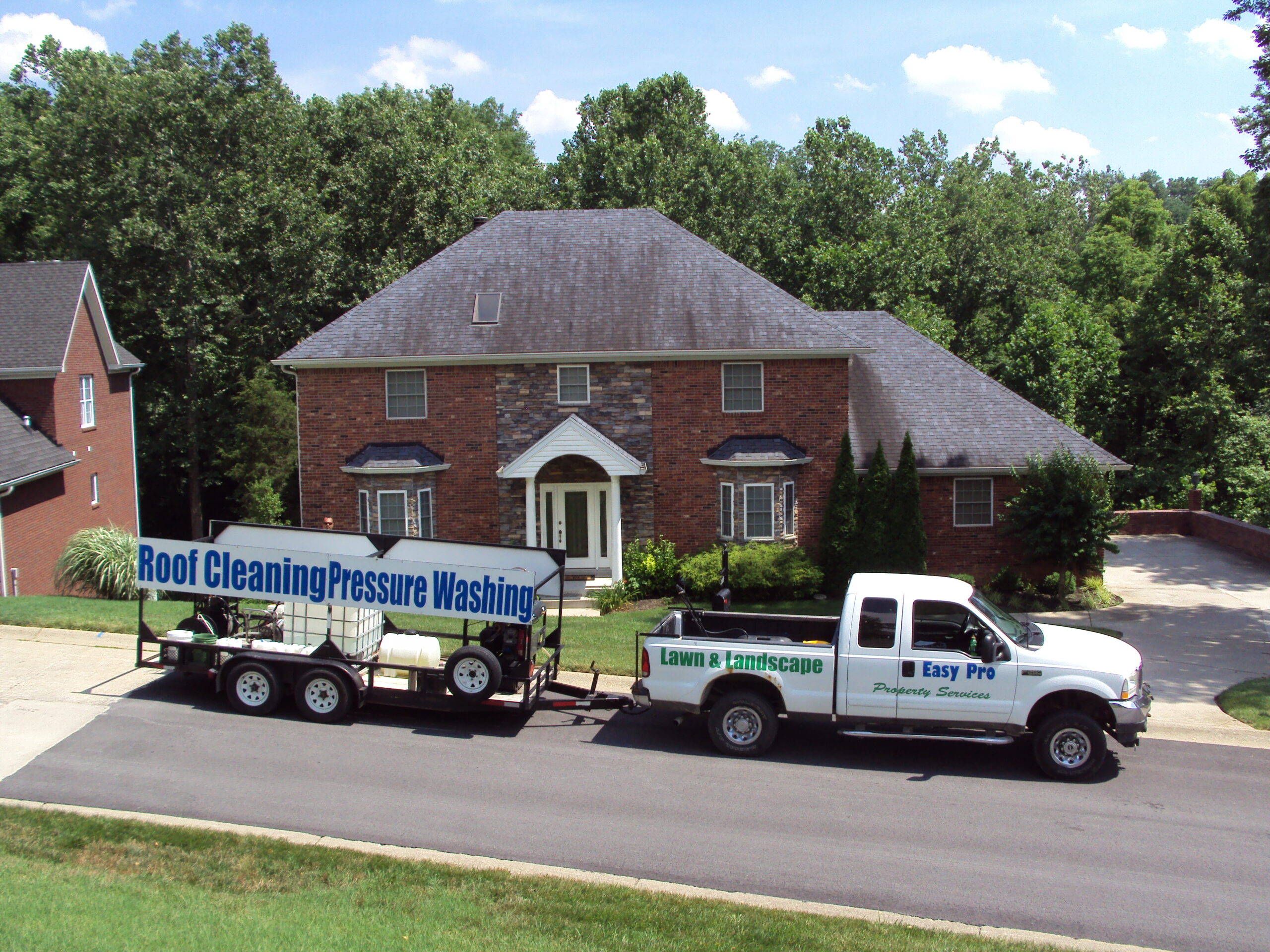 Roof cleaning Frankfort KY